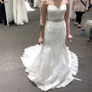 Wedding dress